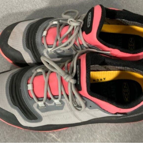 Keens Tempo Flex Waterproof Pink and Gray Shoes Size 9 - Picture 7 of 9
